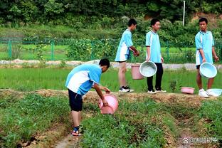 苏群：湖人阵中愿意防守能打硬仗者必须留 里夫斯绝对不可以走